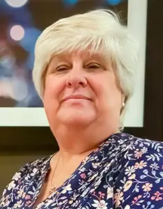 Jennifer Comages Profile Picture